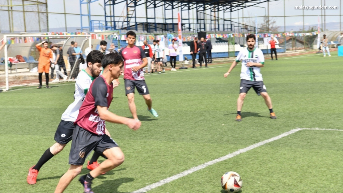 Yeşilyurt'ta 'Mini Dünya Kupası' heyecanı