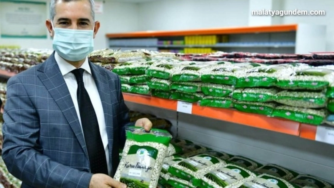 Yeşilyurt'ta ihtiyaç sahiplerine bakliyat desteği