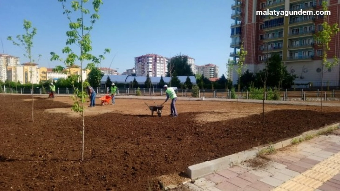 Yeşilyurt'ta parklar virüs sonrasına hazırlanıyor
