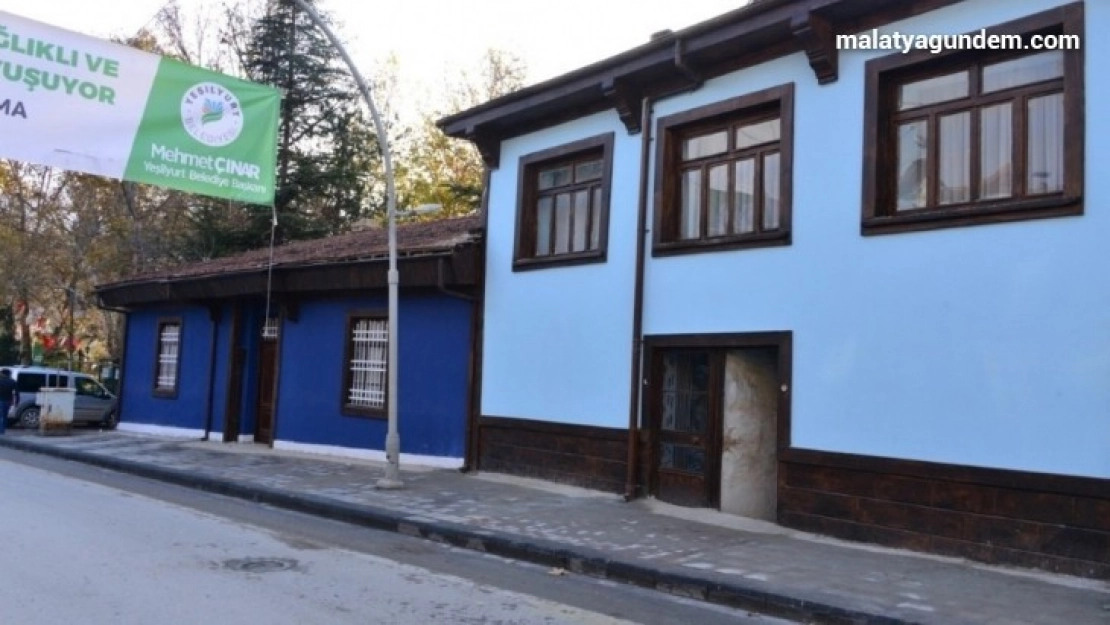 Yeşilyurt'ta sokak sağlıklaştırma çalışmaları devam ediyor