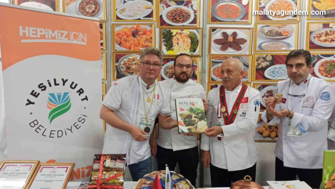 Yeşilyurt'un lezzetleri dünya helal zirvesinde ilgi gördü