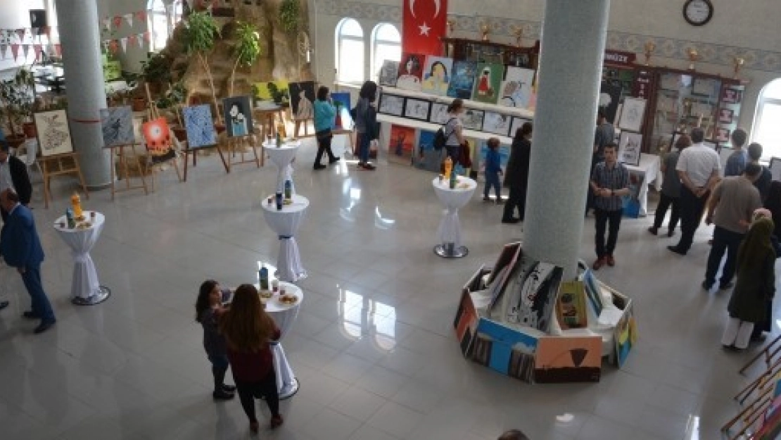 Yıl Sonu Resim Sergisi Açıldı