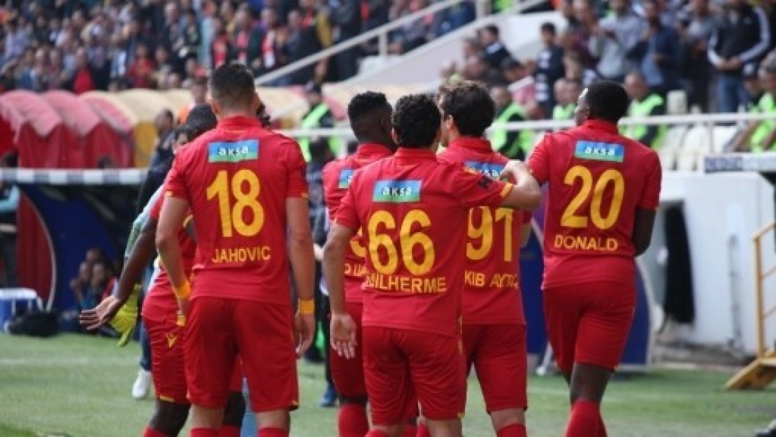YMS'dan Dünya Engelliler Günü'nde Hediyeler