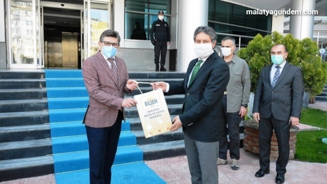 Yüz siperliği Malatya Emniyet Müdürlüğüne teslim edildi