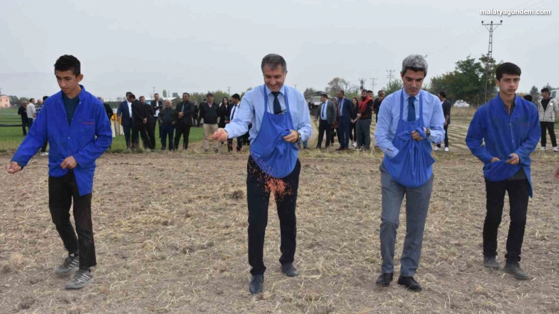 Ziraat okulunda hedef 120 ton buğday üretimi