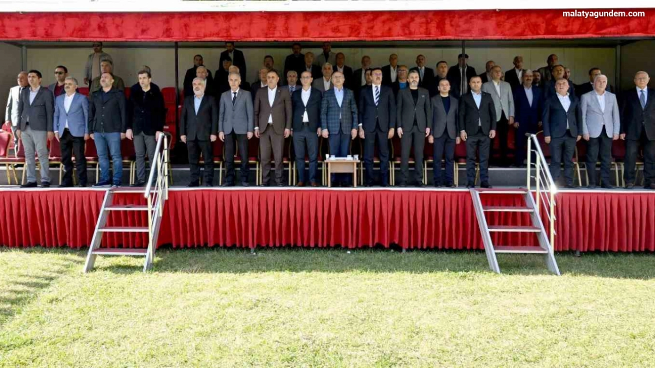 20. Uluslararası Turgut Özal Karakucak Güreşleri görkemli başladı