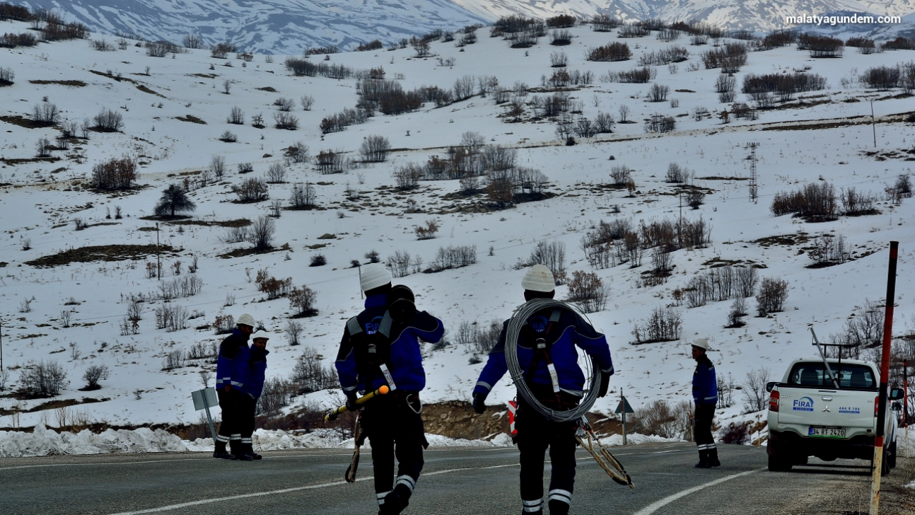 Fırat EDAŞ, Zorlu Kış Şartlarına Karşı Sahada Önlemlerini Aldı