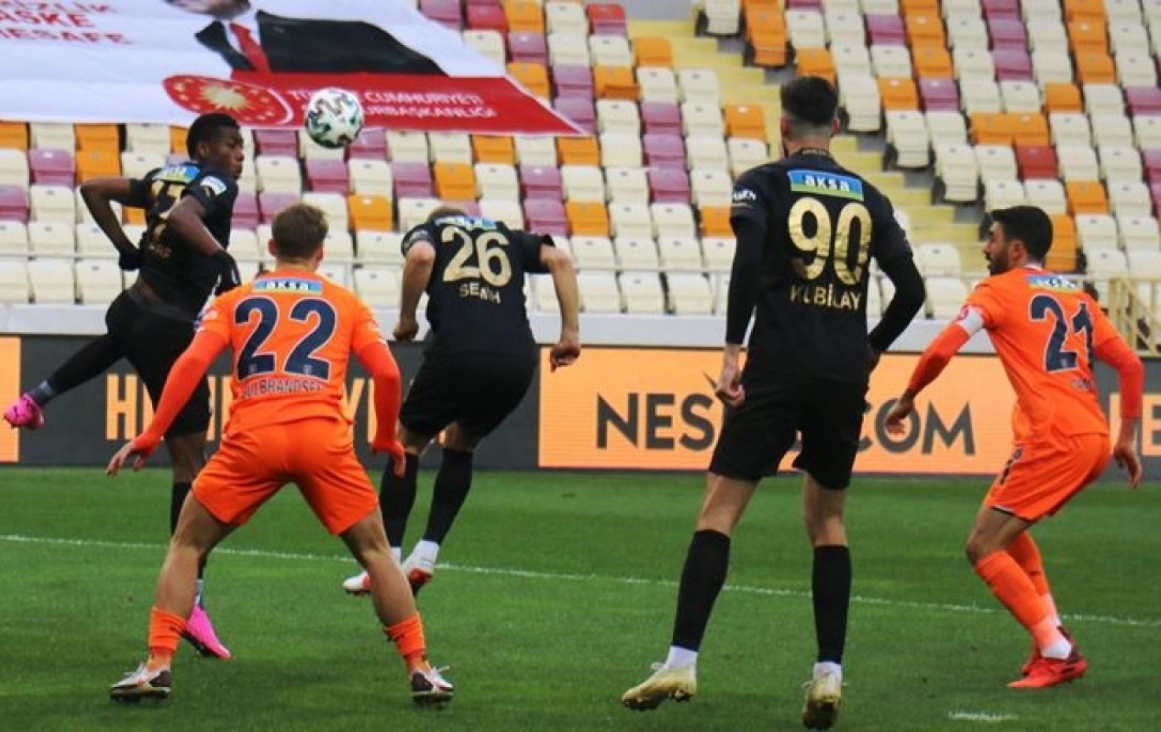 Yeni Malatyaspor-Başakşehir Karşılaşmasından Kareler