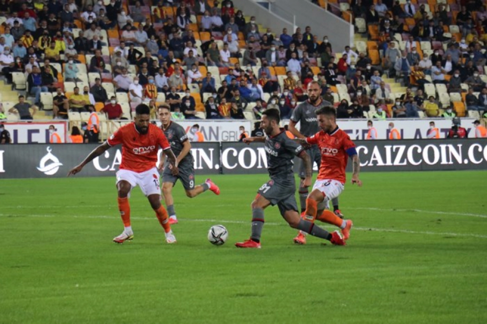 Fatih Karagümrük Karşılaşmasından Kareler