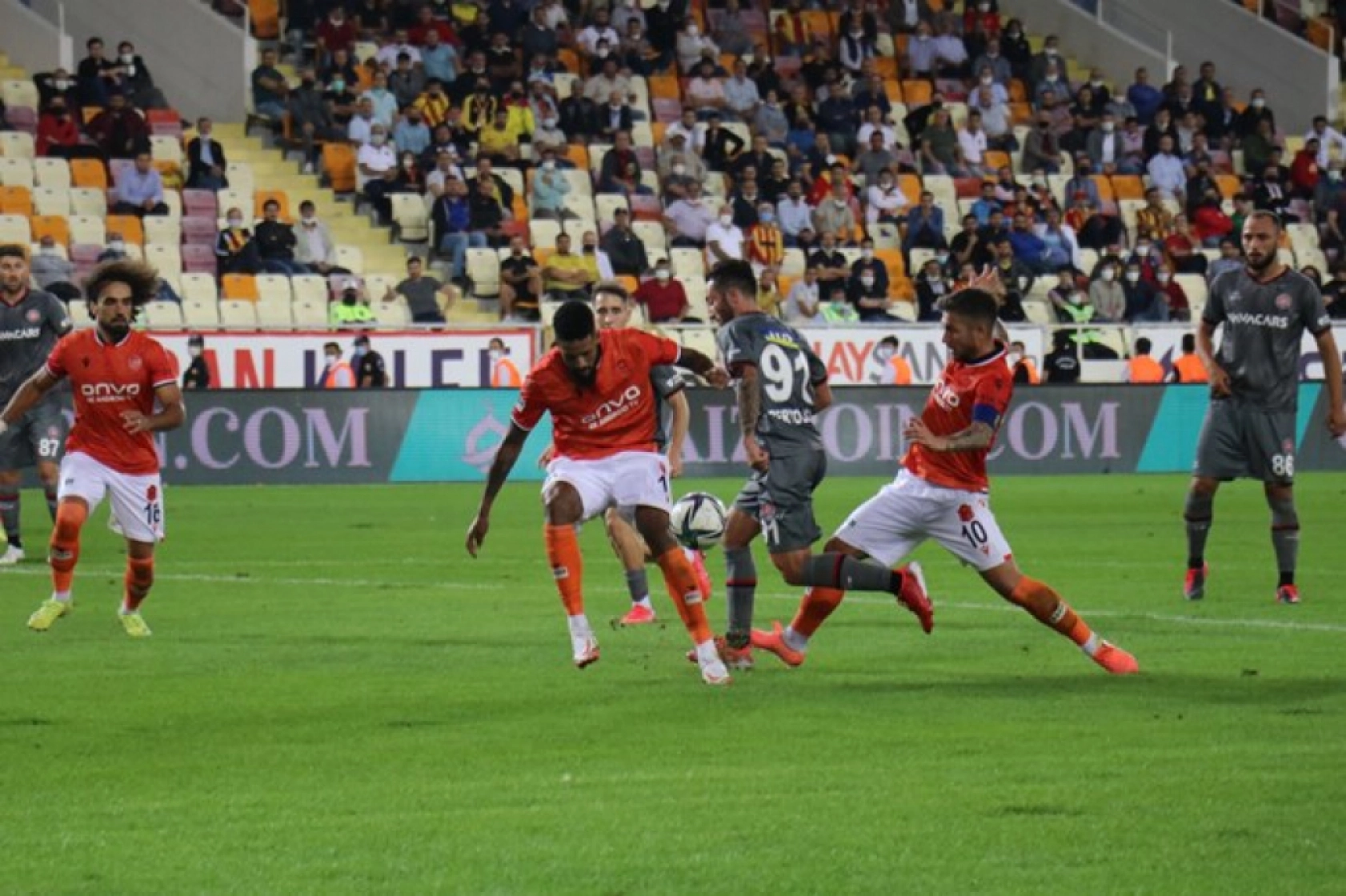 Fatih Karagümrük Karşılaşmasından Kareler