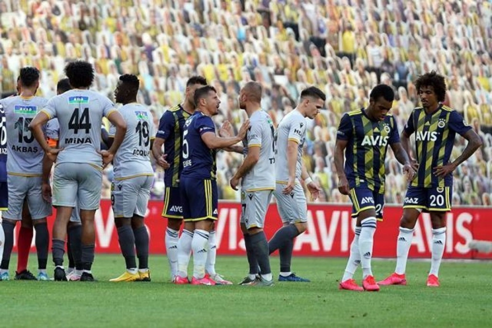 Fenerbahçe Karşılaşmasından Kareler