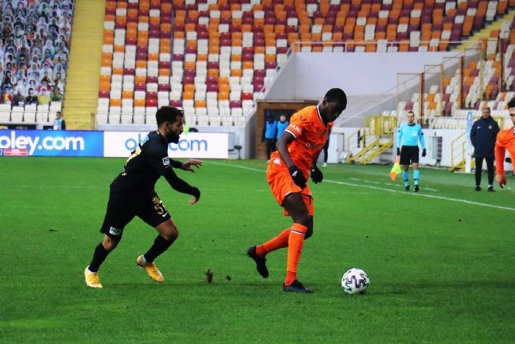 Yeni Malatyaspor-Başakşehir Karşılaşmasından Kareler