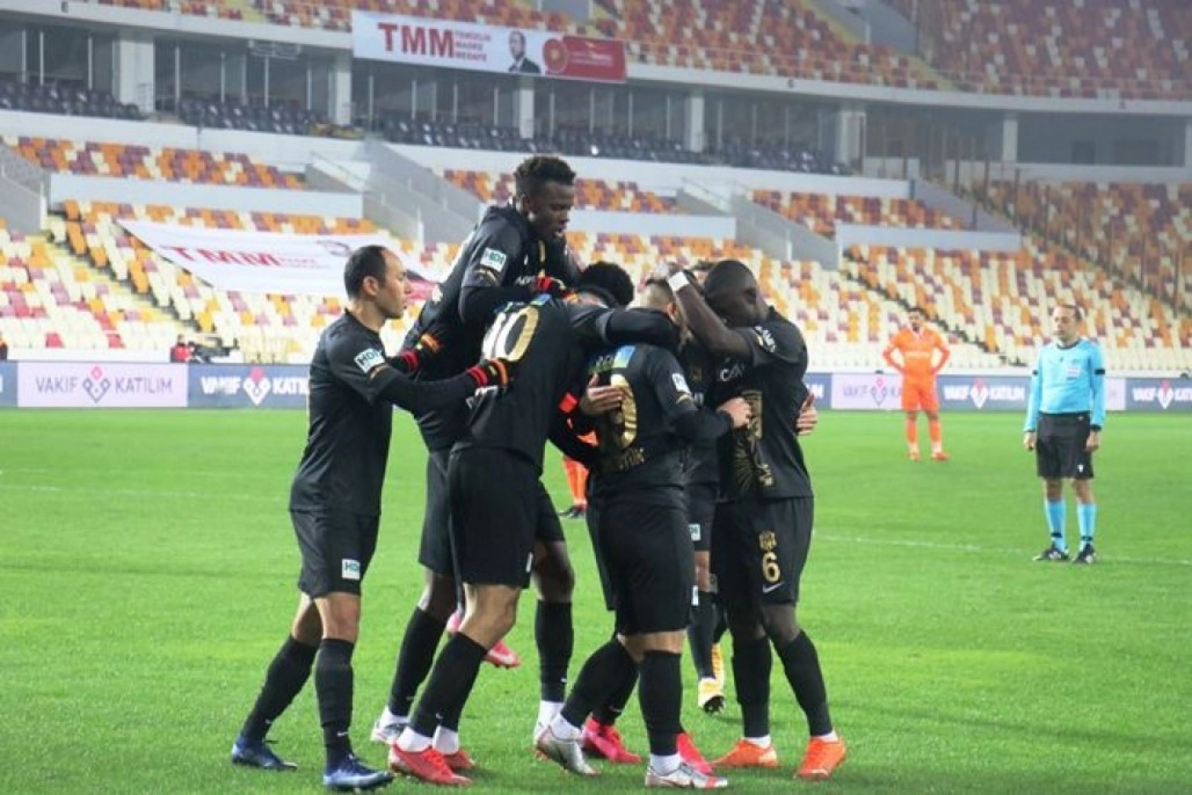 Yeni Malatyaspor-Başakşehir Karşılaşmasından Kareler