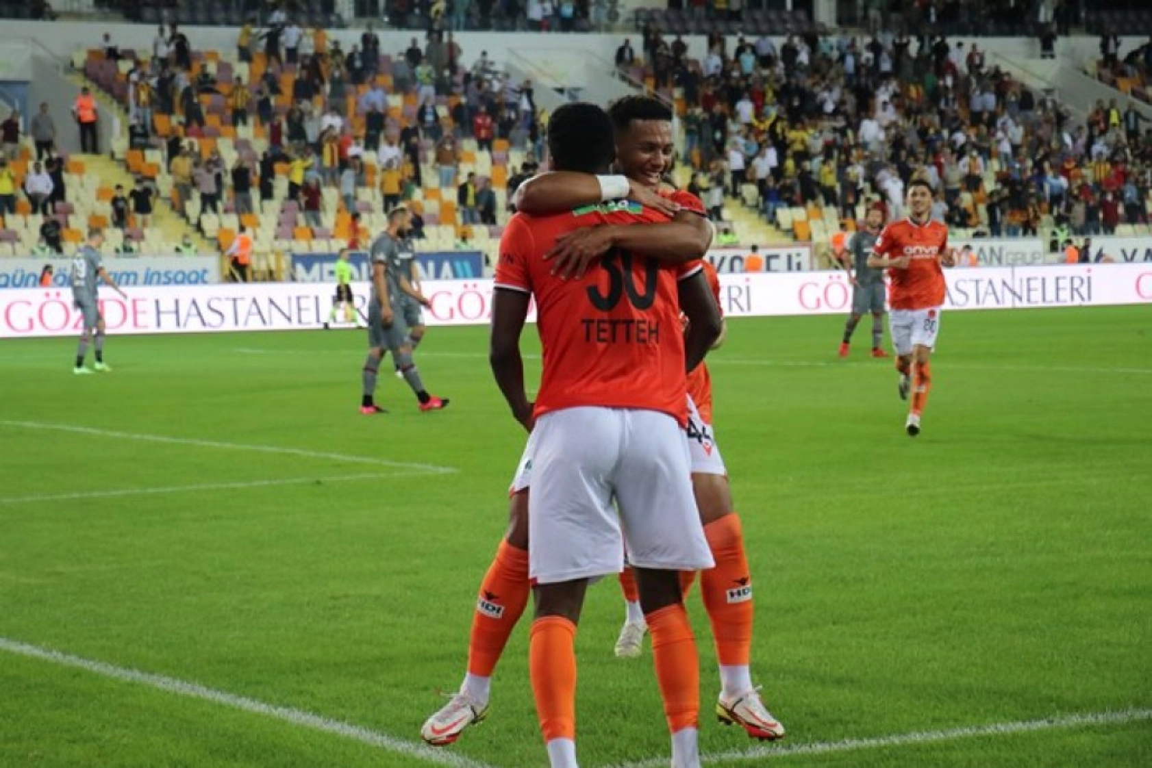 Fatih Karagümrük Karşılaşmasından Kareler