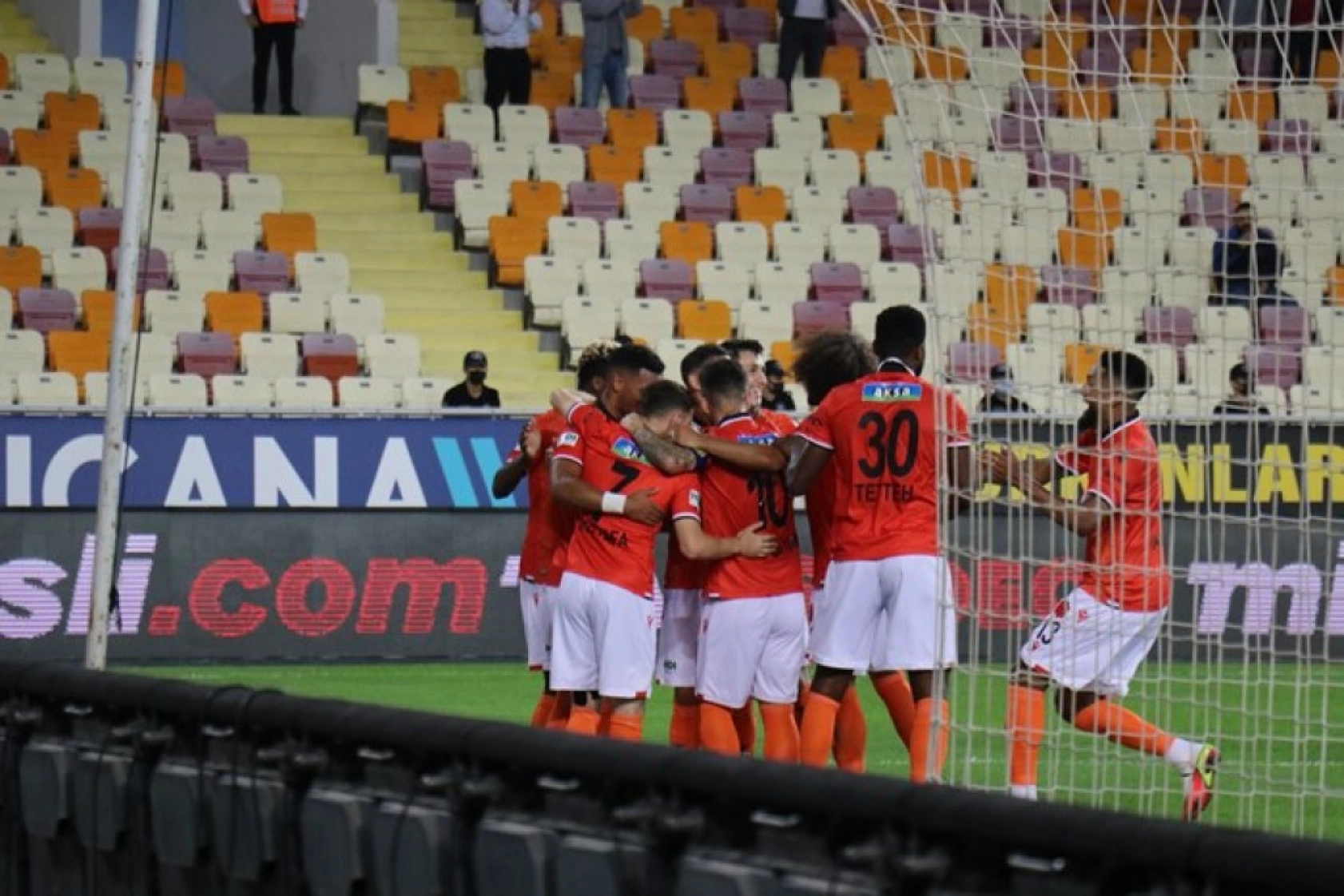 Fatih Karagümrük Karşılaşmasından Kareler