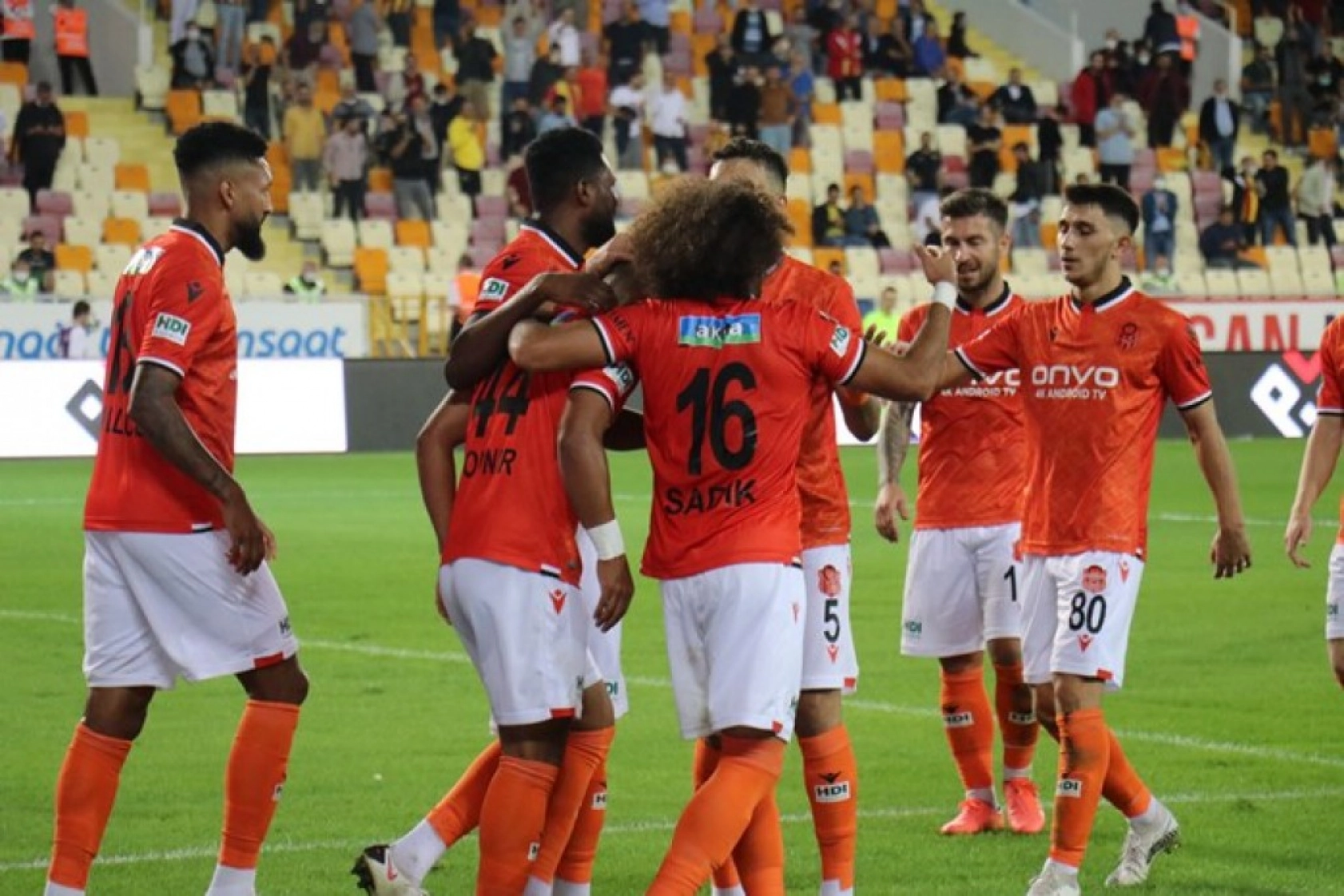 Fatih Karagümrük Karşılaşmasından Kareler