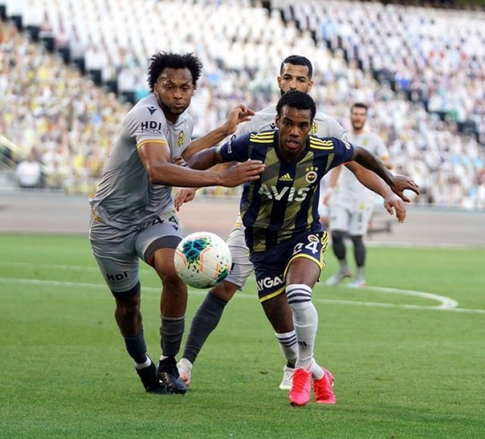 Fenerbahçe Karşılaşmasından Kareler