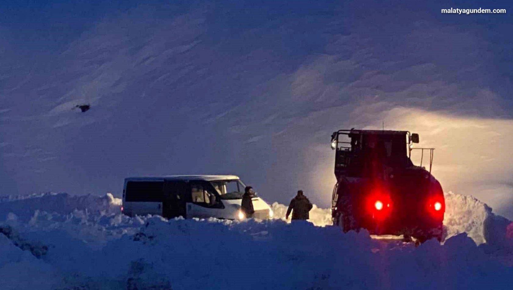 Malatya'da 53 mahallede yol ulaşıma açıldı
