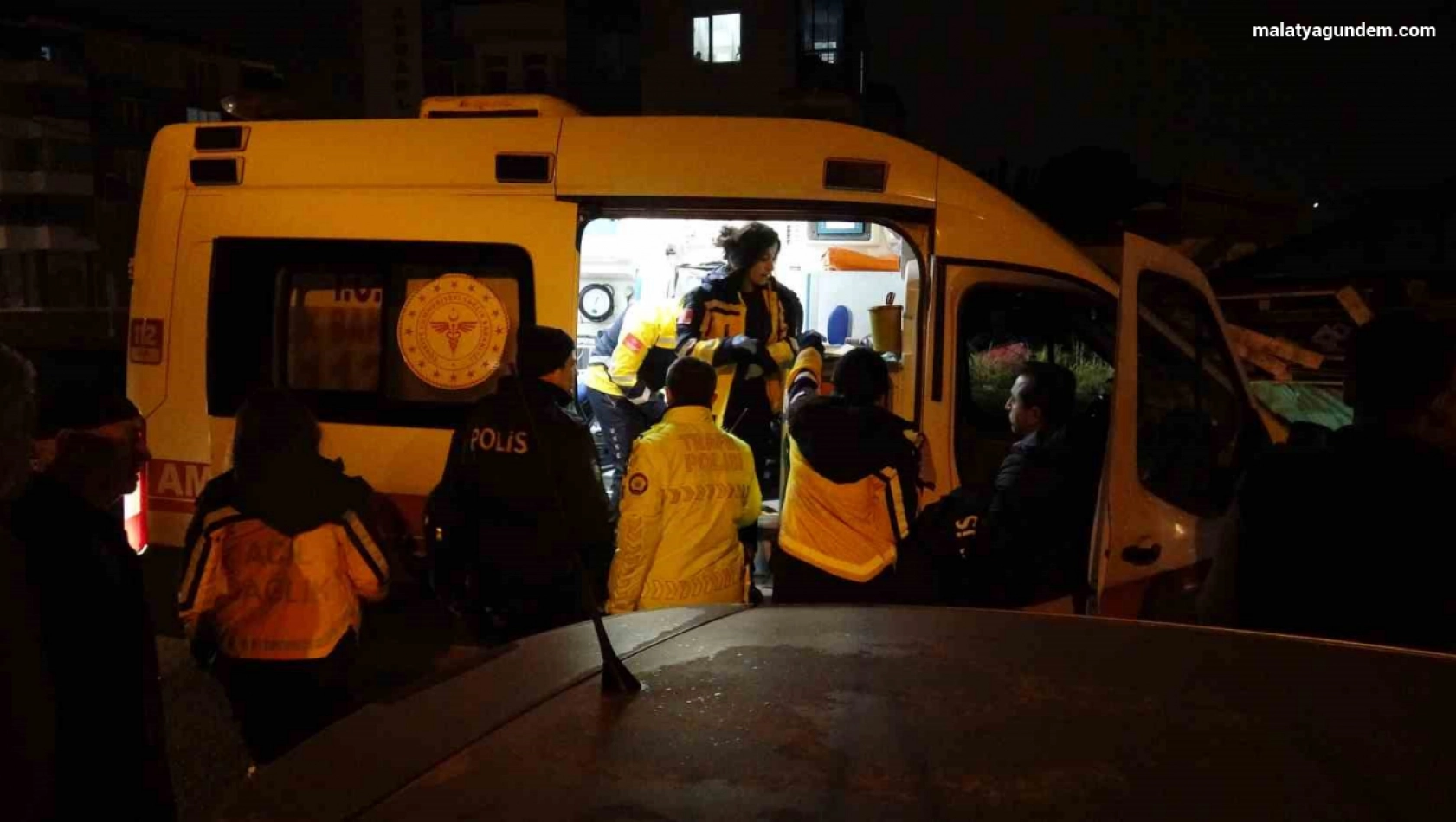 Polislerin karıştığı kazada 2 emniyet mensubu yaralandı