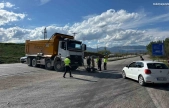 Motosikletle kamyon çarpıştı: 1 yaralı