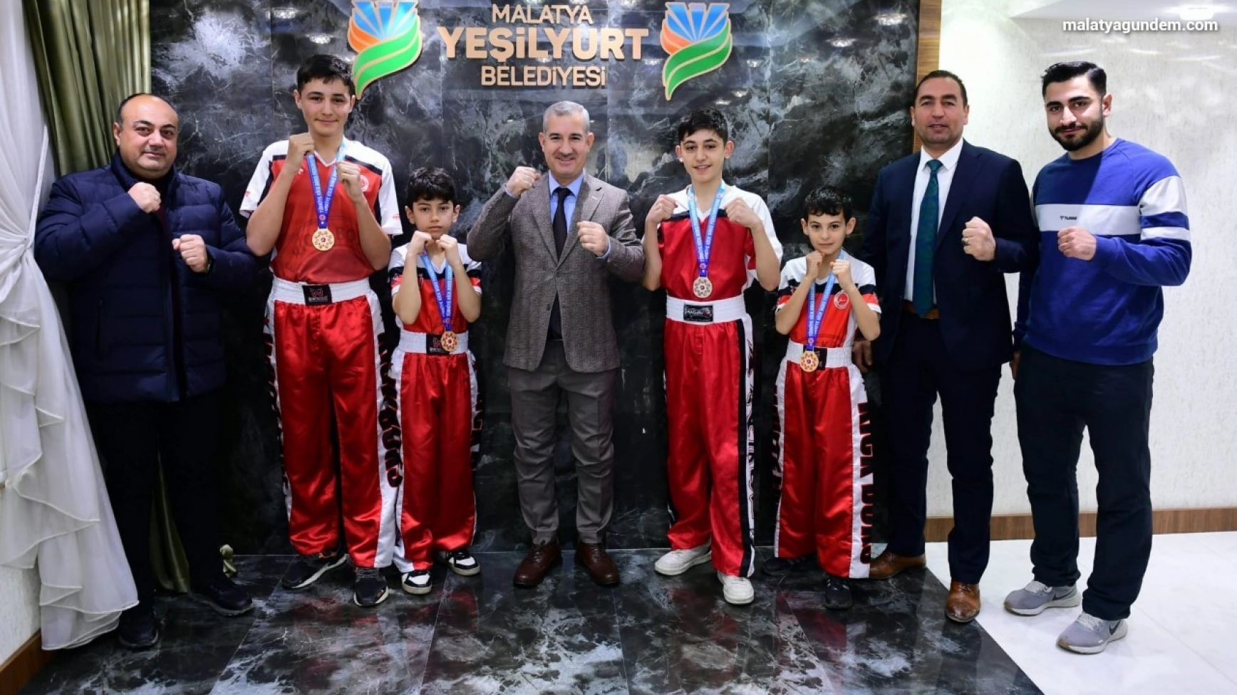Başkan Çınar, şampiyon sporcuları ağırladı