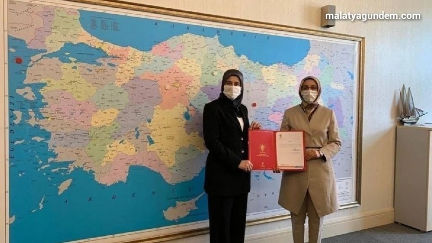 AK Parti il kadın kolları başkanlığına Özlem Pelitoğlu atandı