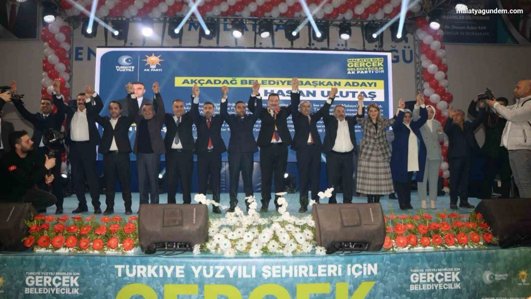 AK Parti'nin ilçe belediye başkan adayları açıklandı