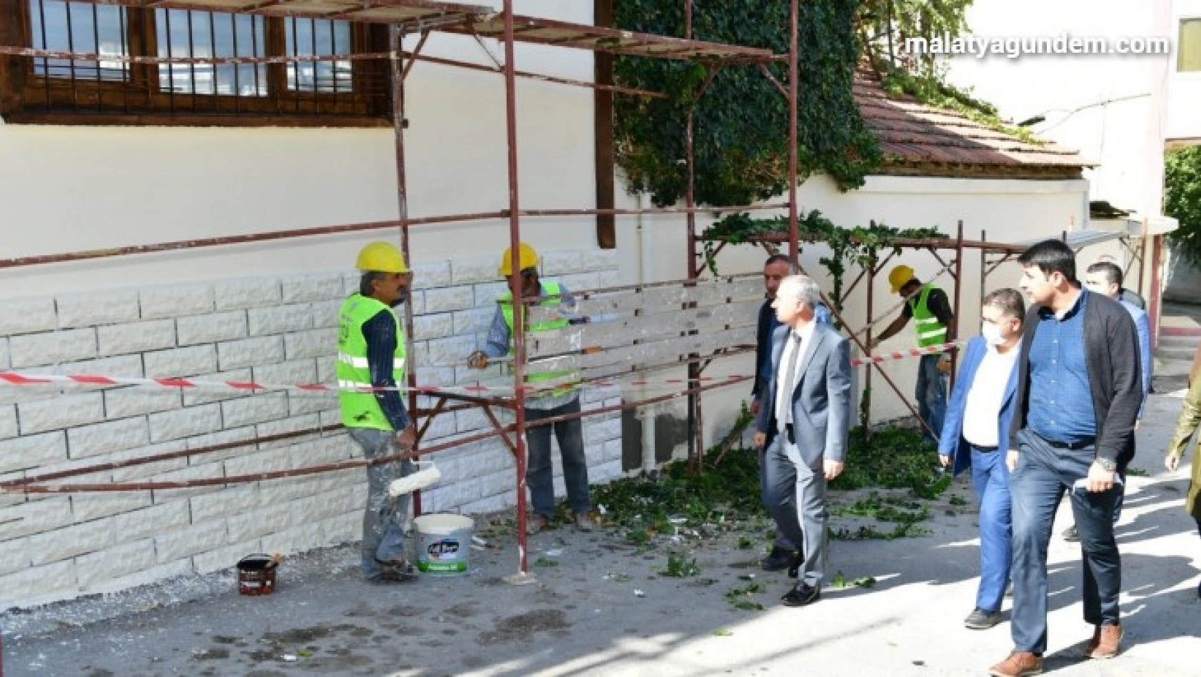 Başkan Çınar, sokak sağlıklaştırma çalışmalarını inceledi