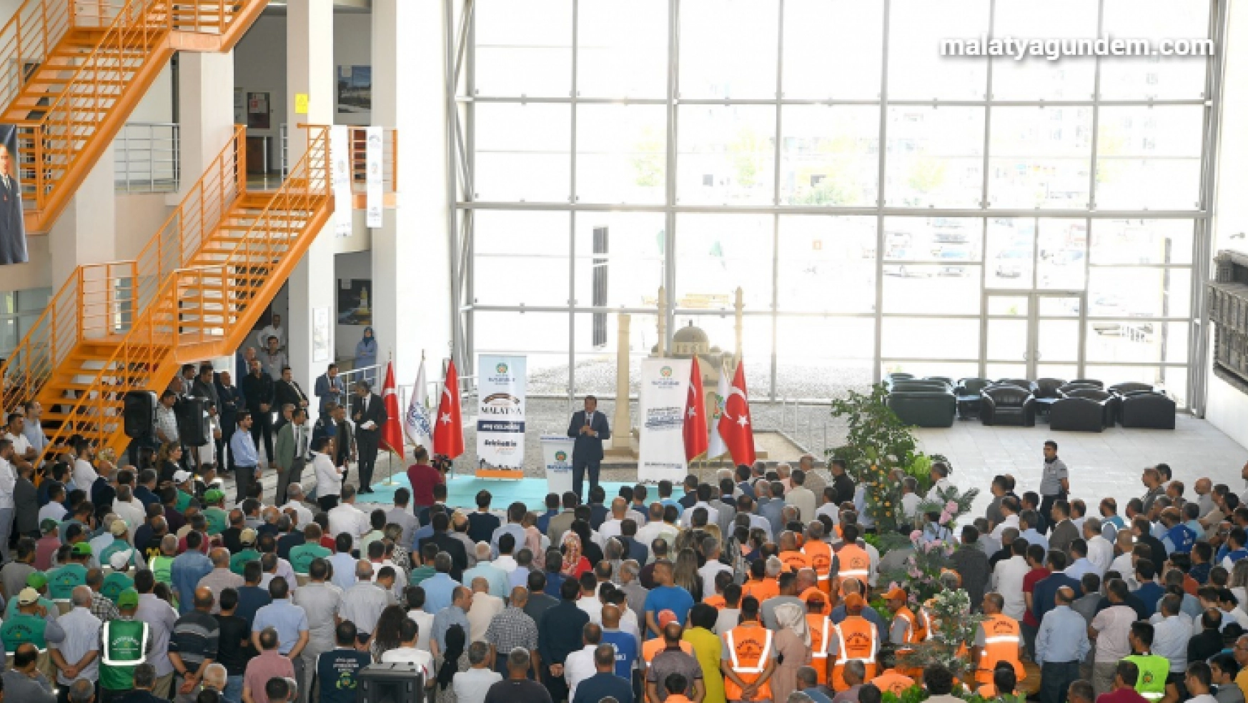 Başkan Gürkan personelle bayramlaştı
