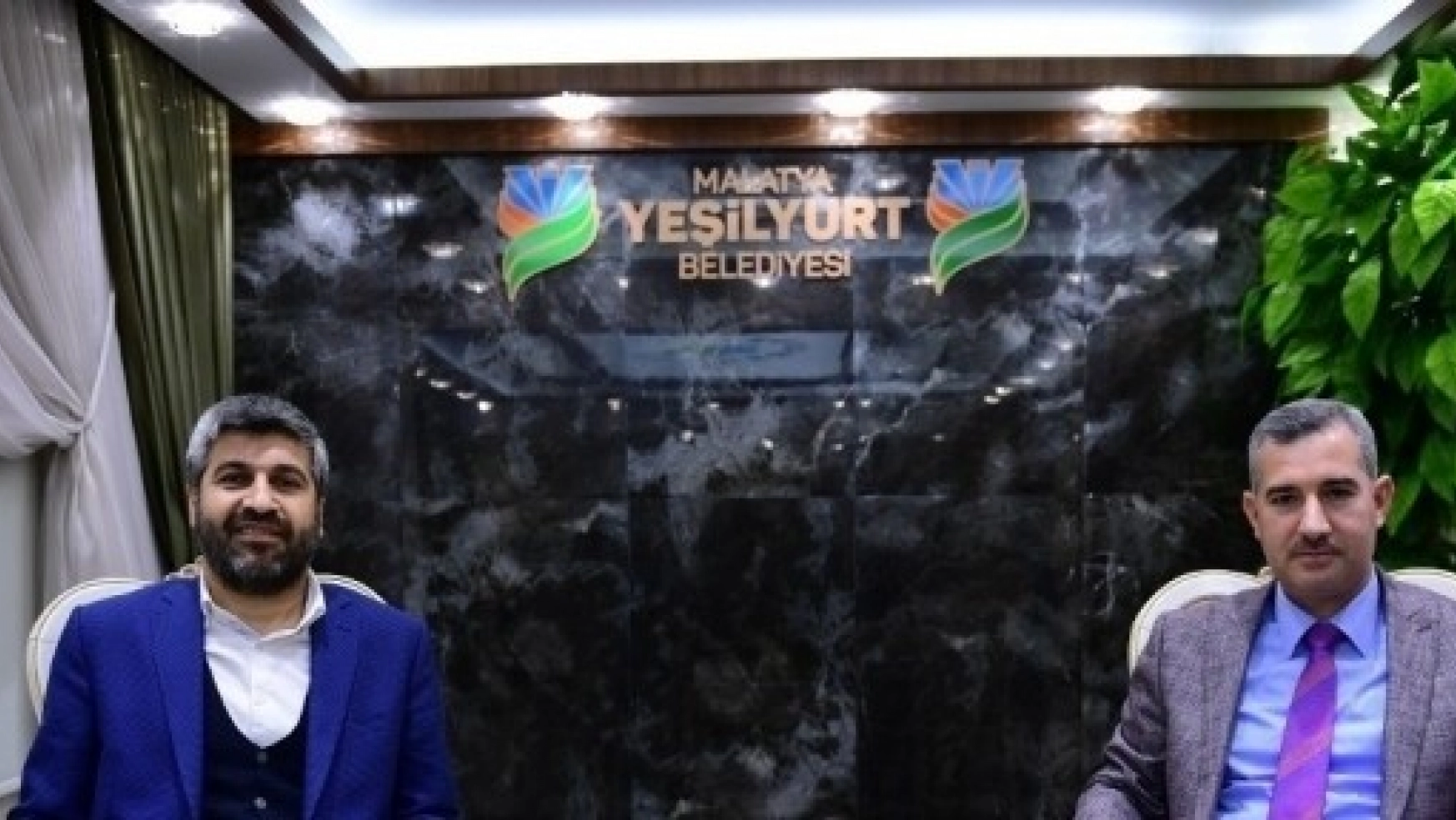 Başkan Çınar AKP Yeşilyurt İlçe Teşkilatını Ağırladı