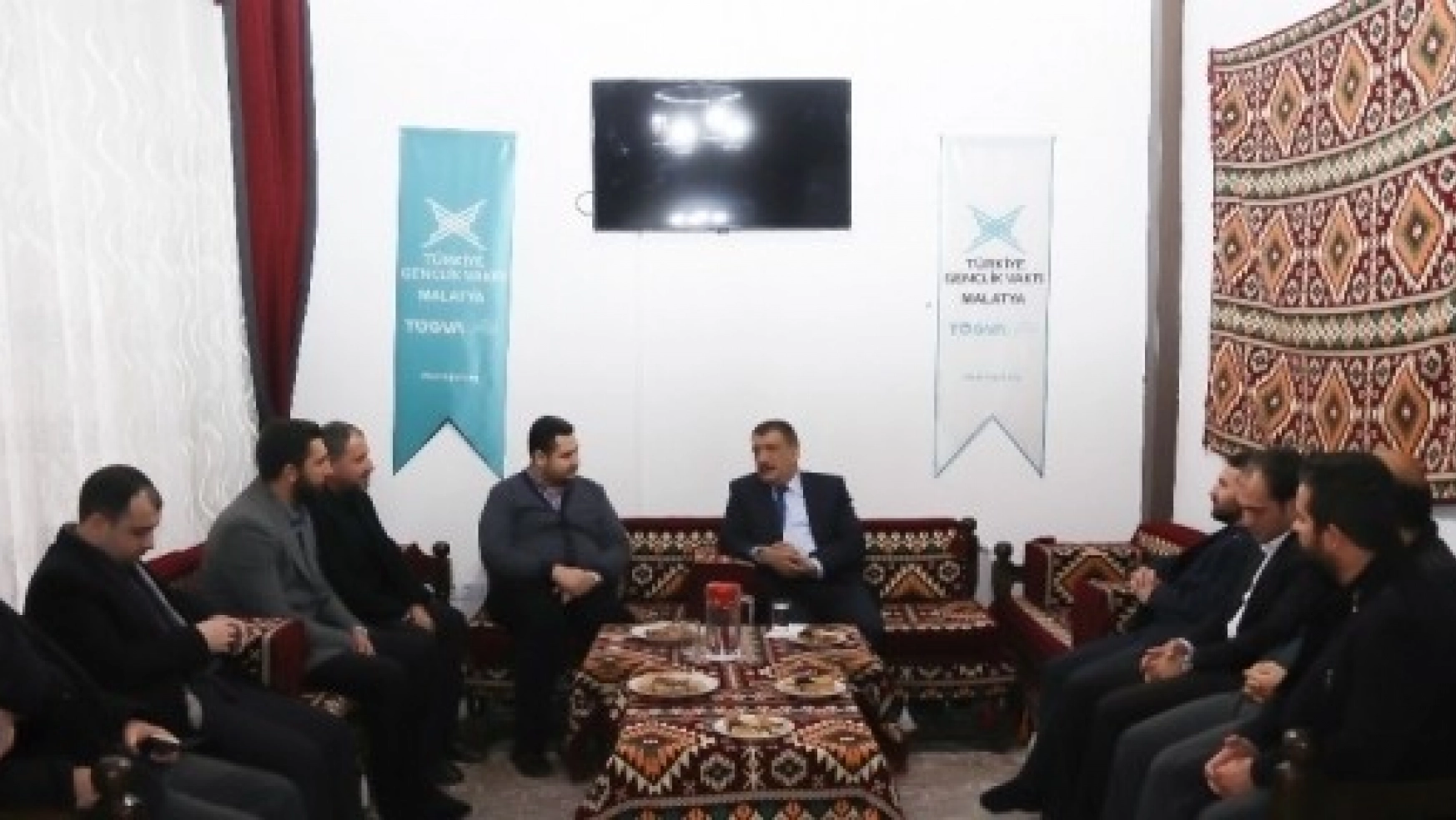 Başkan Gürkan, TÜGVA'da Gençlerle Bir Araya Geldi