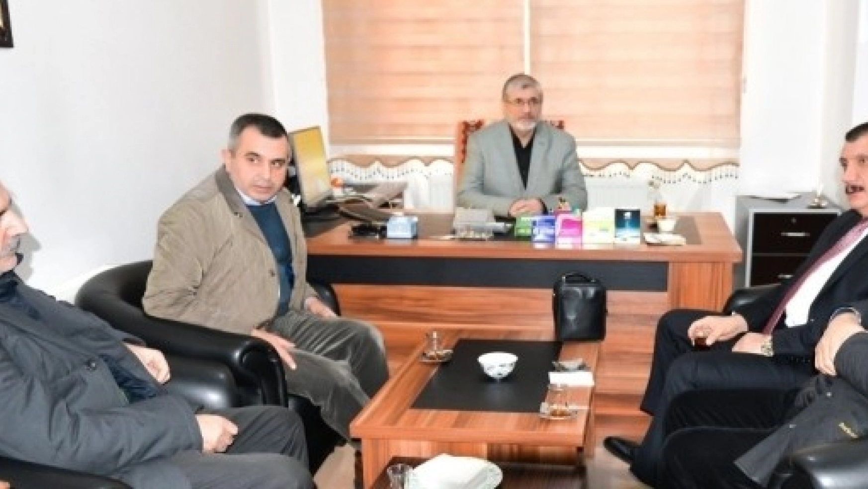 Başkan Gürkan, Yetimler Kervanı Derneği'ni Ziyaret Etti