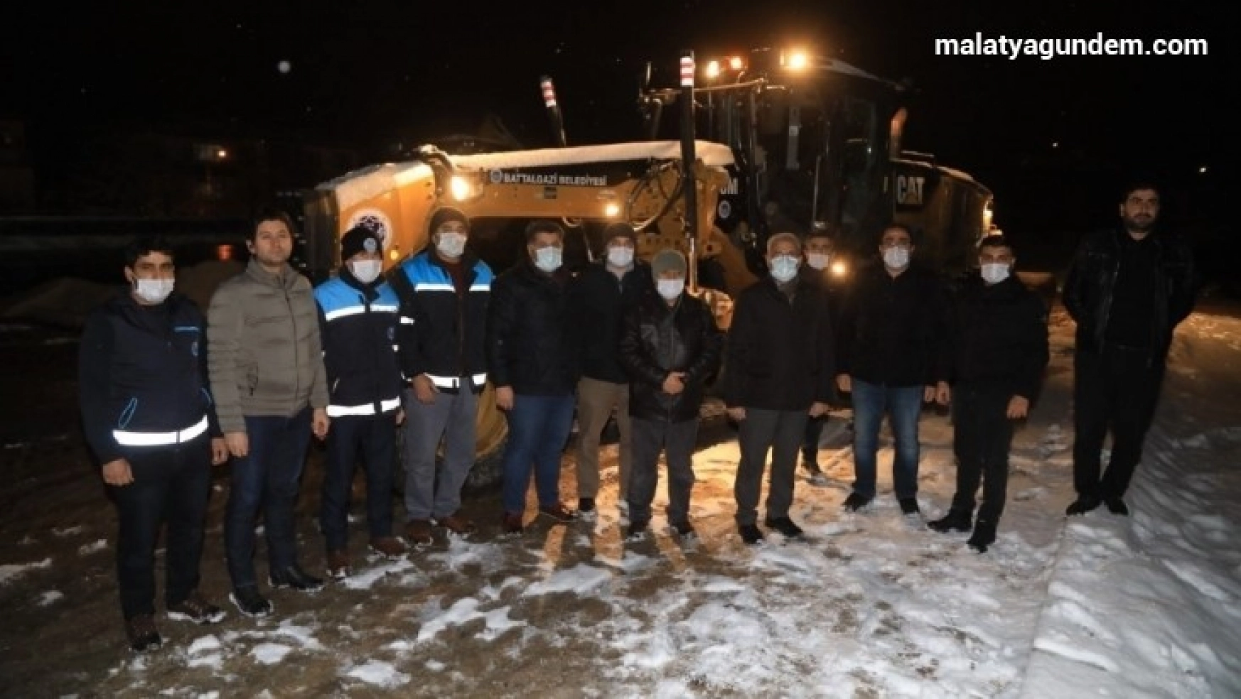 Battalgazi Belediyesi'nin kar mesaisi devam ediyor