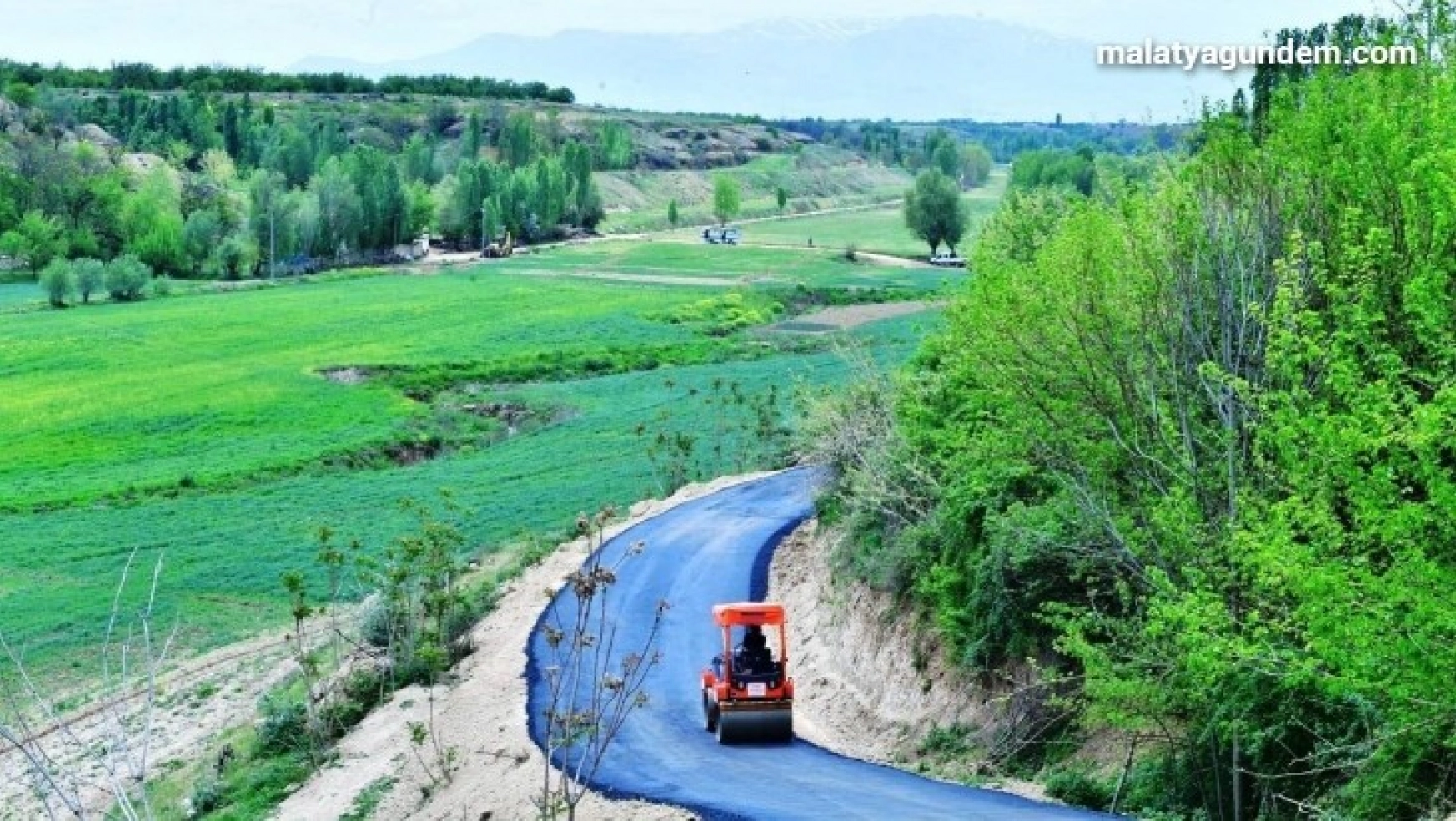 Batuhan için yollar asfaltlanıyor