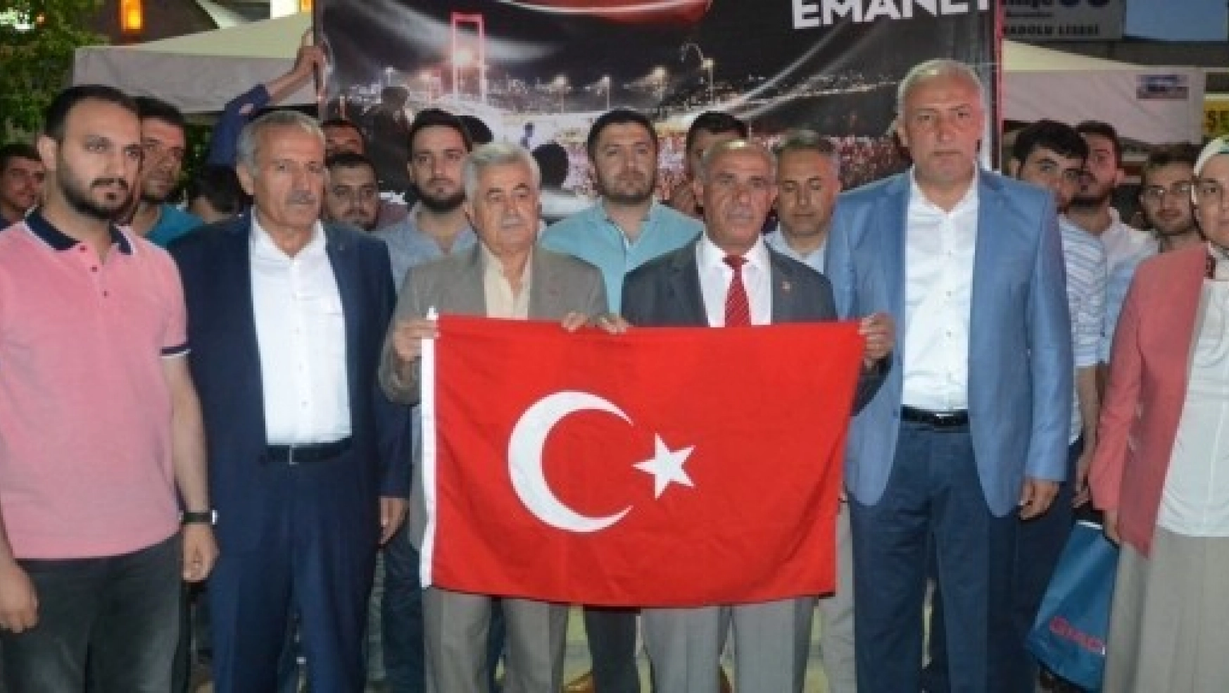 Bayrak Kafilesi Ankara'ya Yola Çıktı