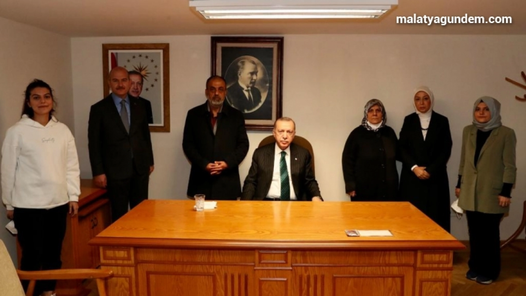 Cumhurbaşkanı Erdoğan, Gara şehidinin ailesiyle bir araya geldi