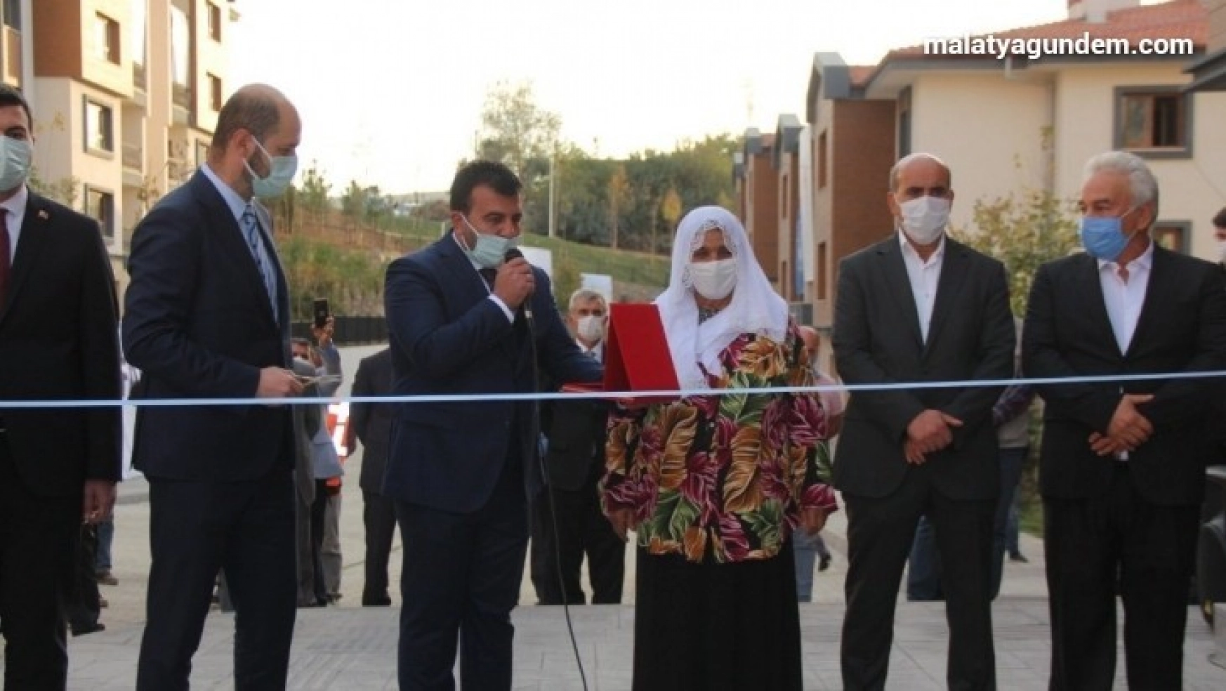 Erdoğan'ın evine gelme sözü verdiği yaşlı kadının tek isteği fotoğraf