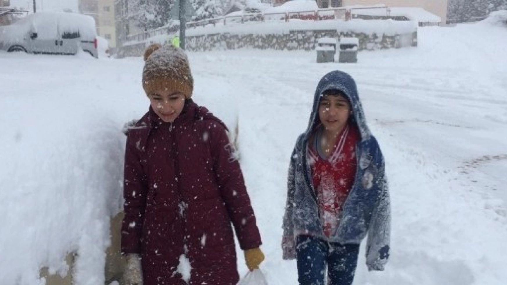 Darende'de Kar Hayatı Olumsuz Etkiliyor