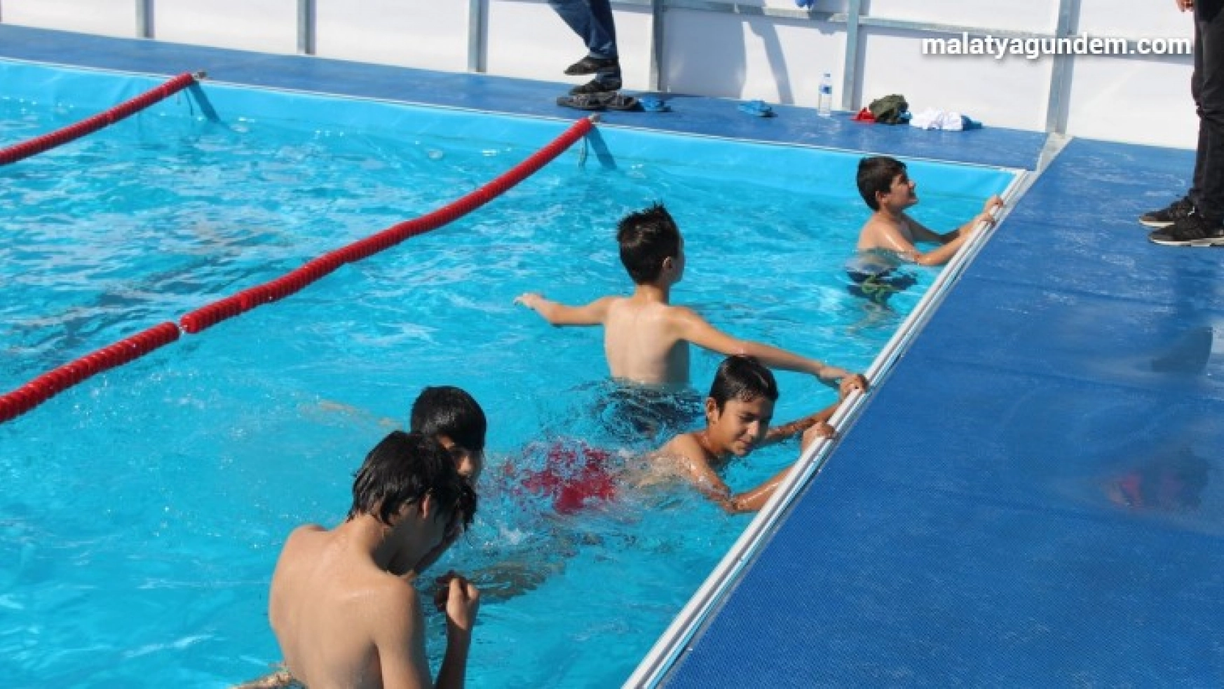 Doğanşehir'e portatif havuz