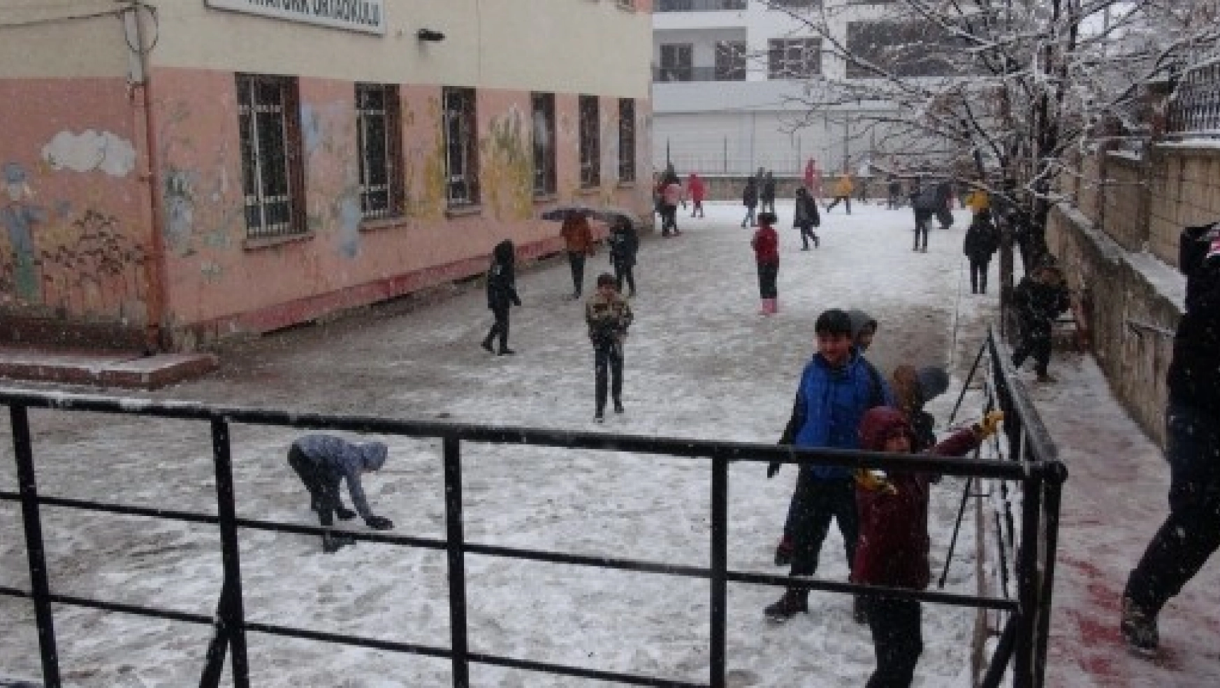 Doğanşehir'de Okullara Kar Tatili