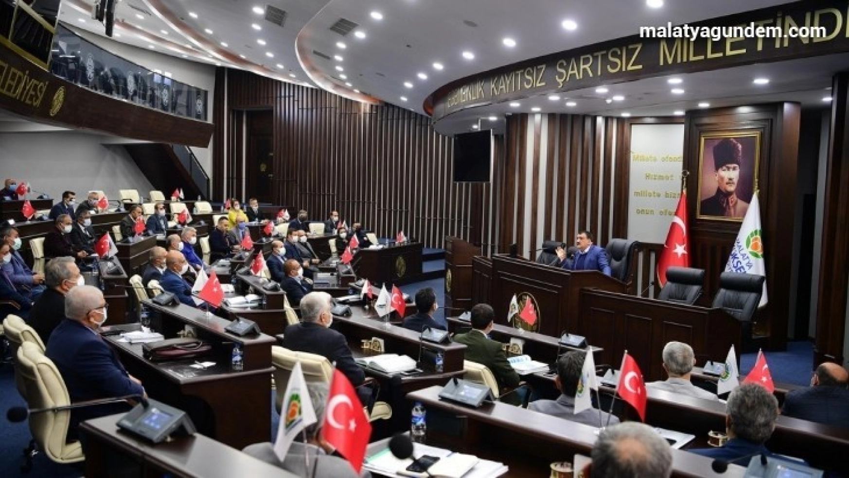 Gürkan, belediye çalışanlarıyla istişare toplantısı yaptı