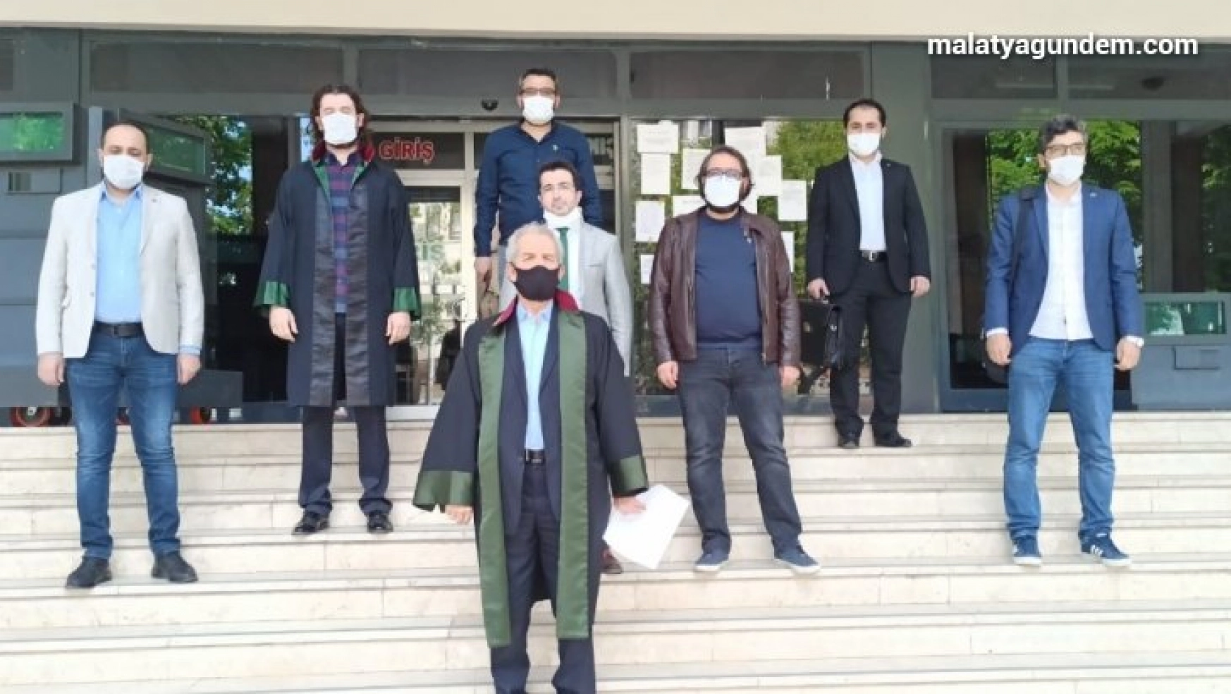 Hukukçulardan Ankara Barosu'na suç duyurusu