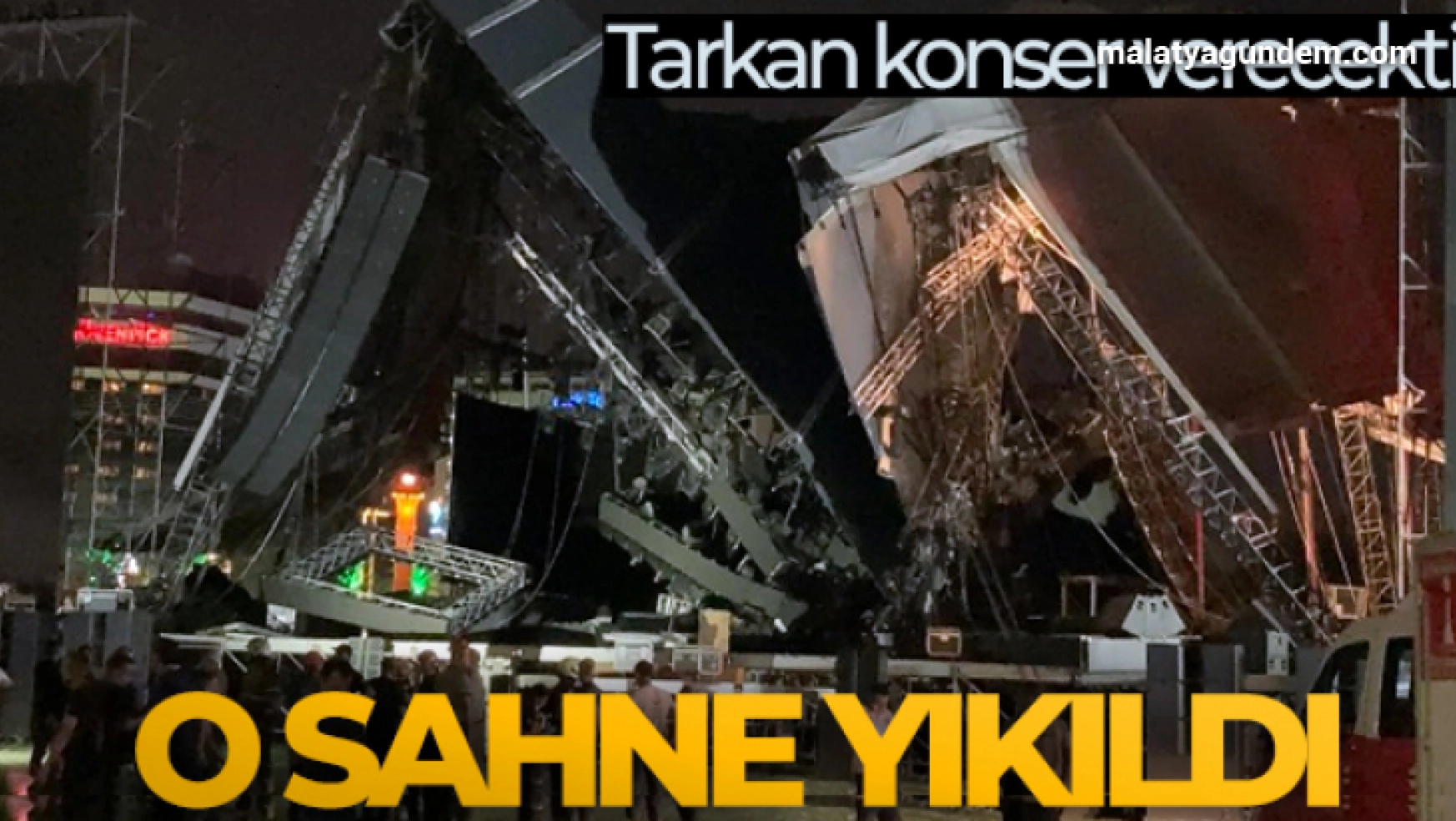 İzmir'de kurtuluş yıl dönümü için hazırlanan platform çöktü: 1 kişi yaralandı
