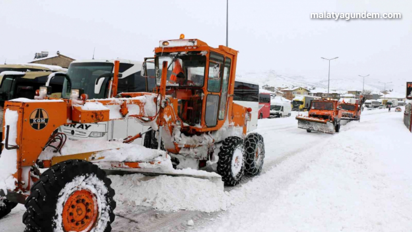 Malatya'da 2 ilçe karayolu ile 219 kırsal mahalle yolu trafiğe kapalı