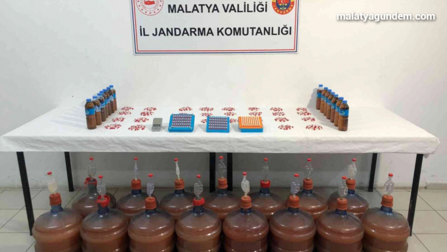 Malatya'da 292 litre sahte içki ele geçirildi
