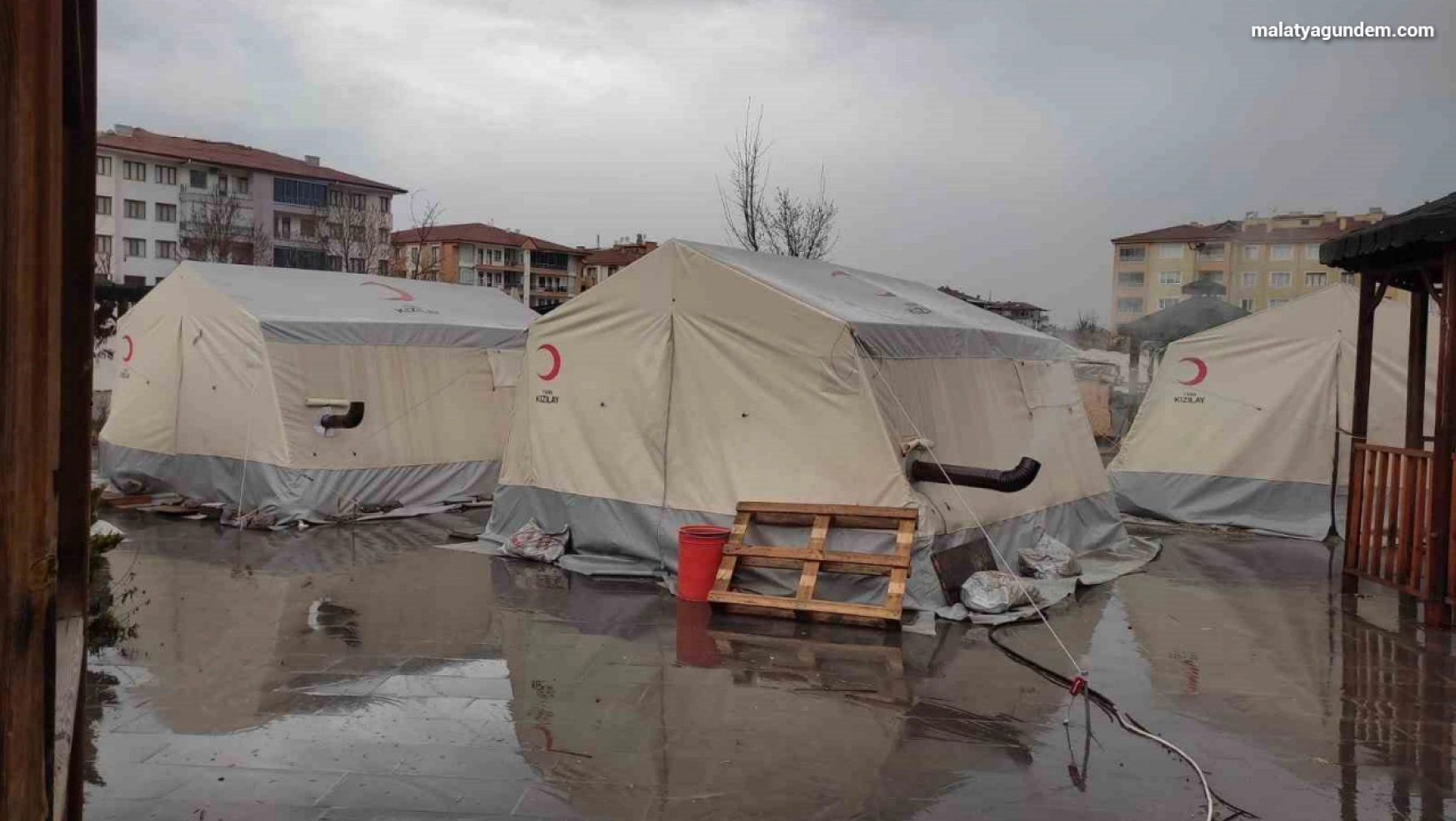 Malatya'da çadırları su bastı