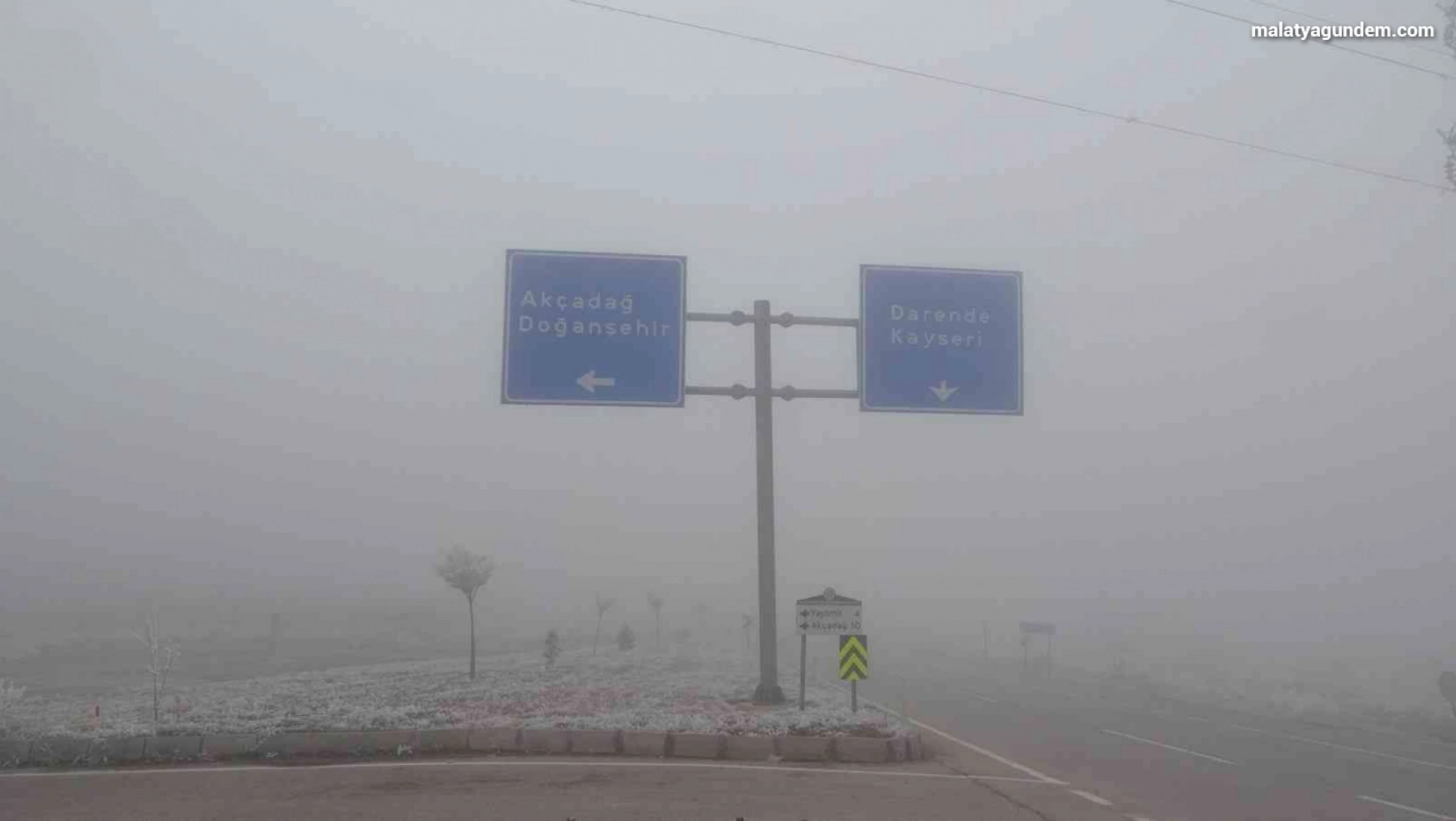 Malatya'da etkili olan sis görüş mesafesini 20 metreye kadar düşürdü