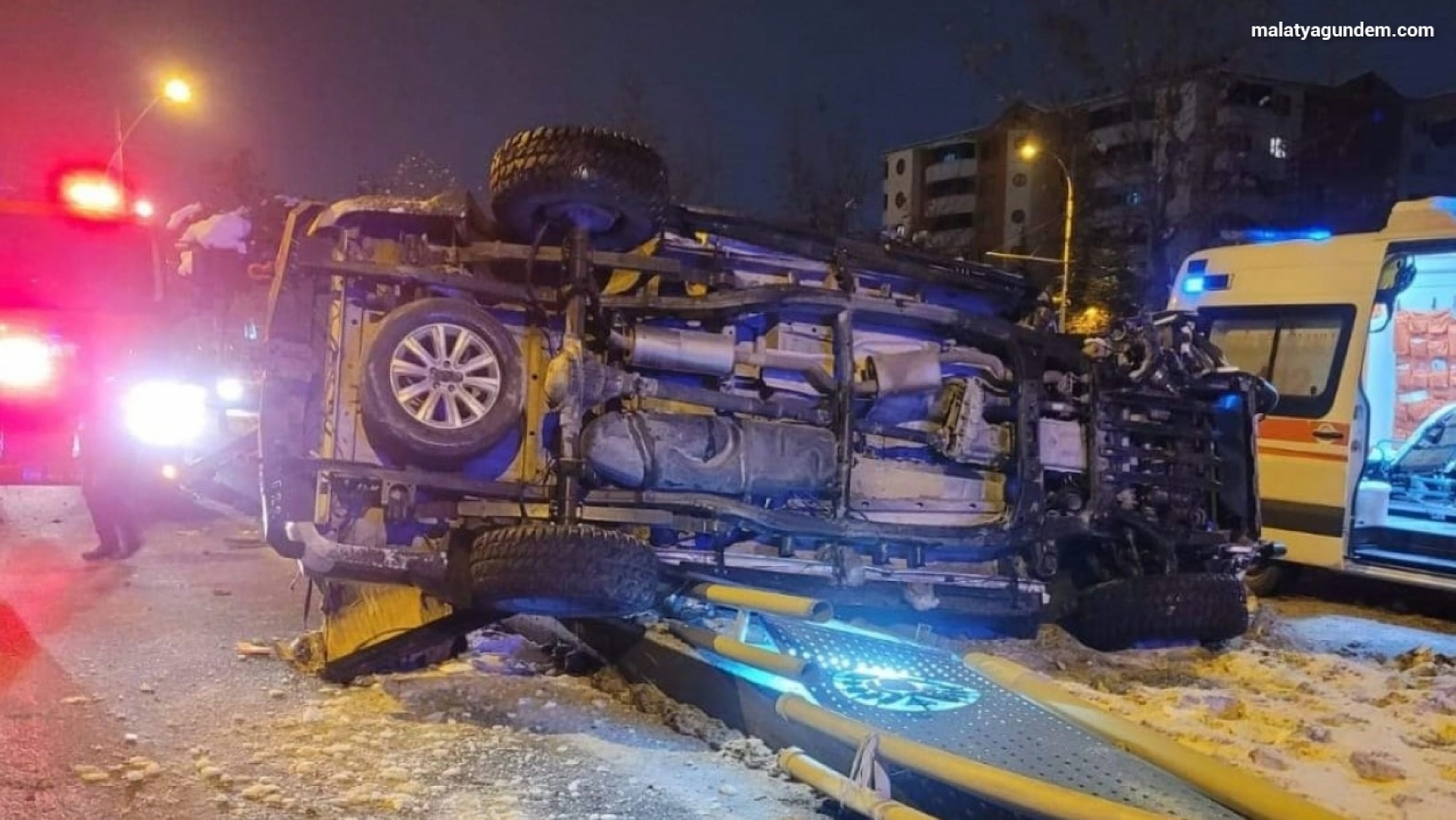 Malatya'da feci kaza: 1'i ağır 2 yaralı