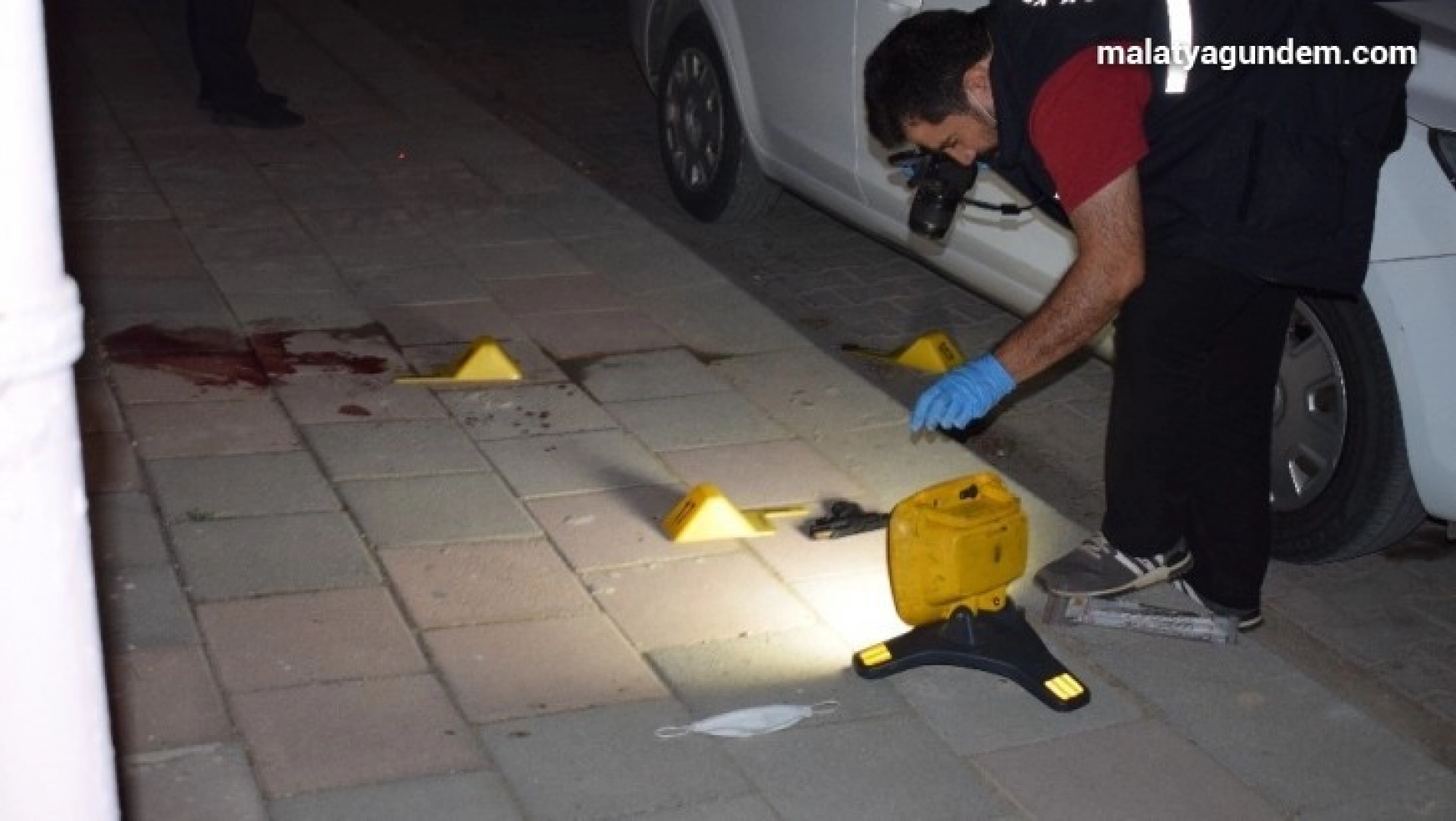 Malatya'da husumetlilerin karşılaşması kanlı bitti: 1 ölü  1 yaralı