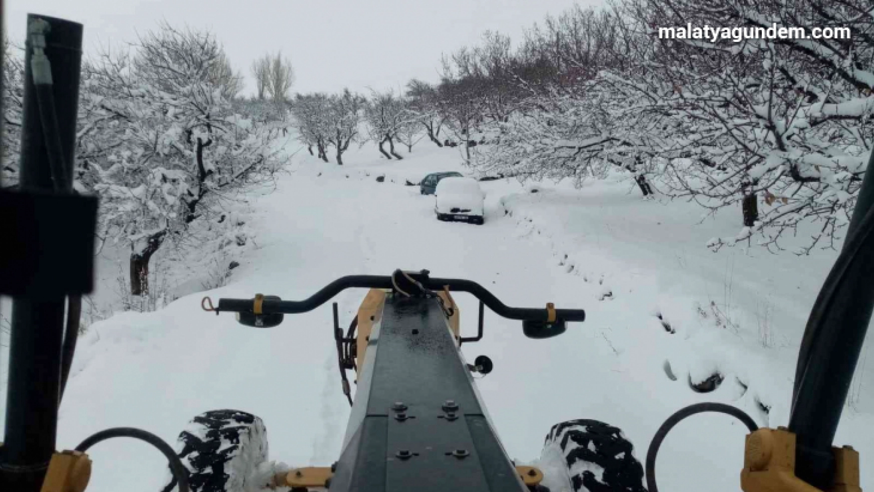 Malatya'da kar nedeniyle 15 köyün yolu kapandı
